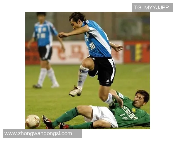 从辉煌到陨落自毁前程的足球明星们的悲惨故事